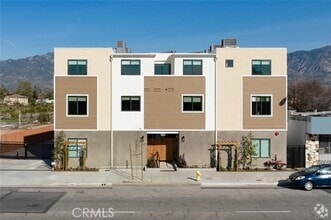 Building Photo - 4251 Live Oak Ave