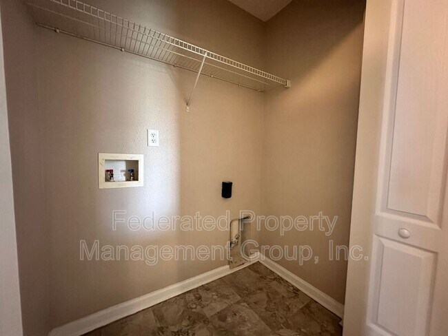 Building Photo - 2113 Fresco Dr