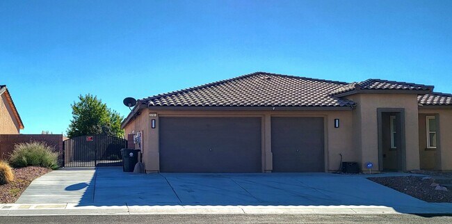 Building Photo - MOUNTAIN FALLS - E. Badlands Lane