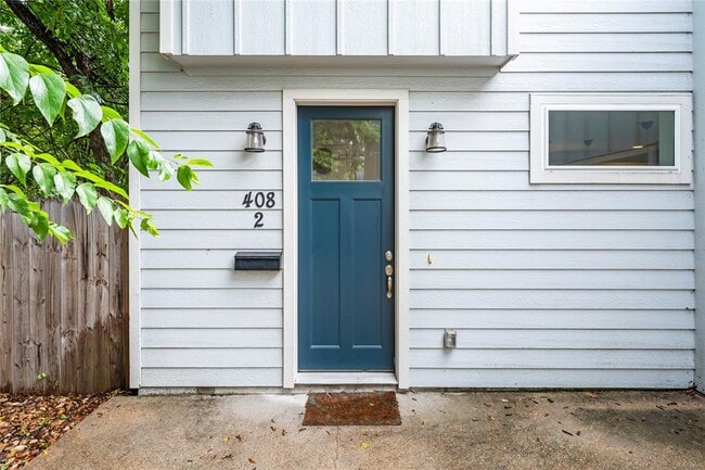 Building Photo - 408 W 55th St