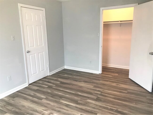 Building Photo - 914 Prater Rd