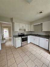 Building Photo - 708 S 23rd St
