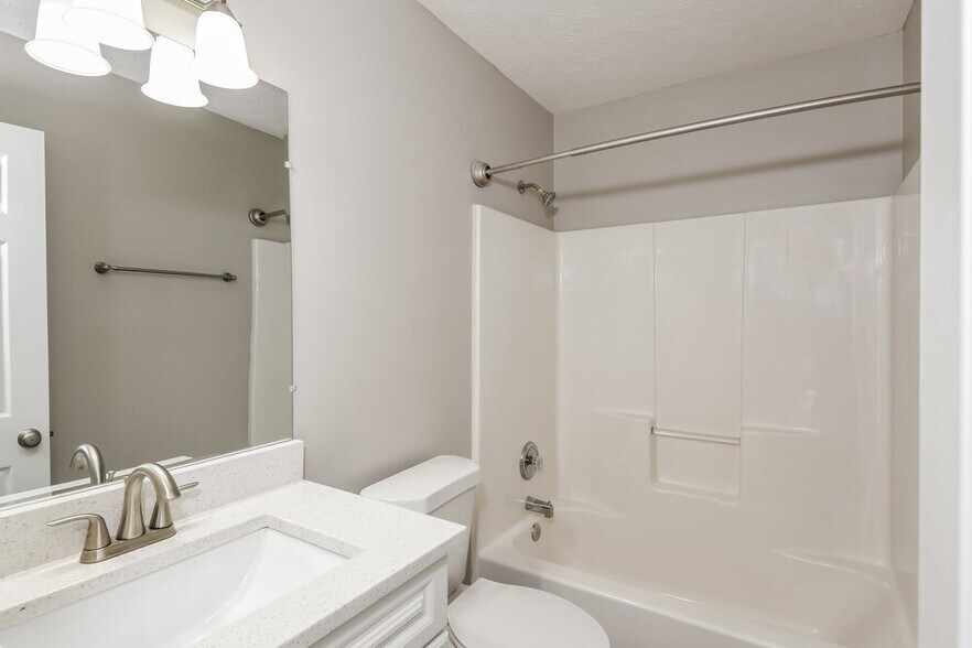 Building Photo - 49 Melleray Ct