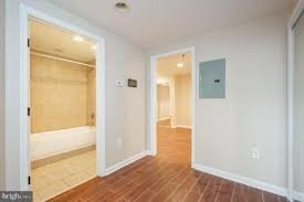 Building Photo - 833 N 63rd St