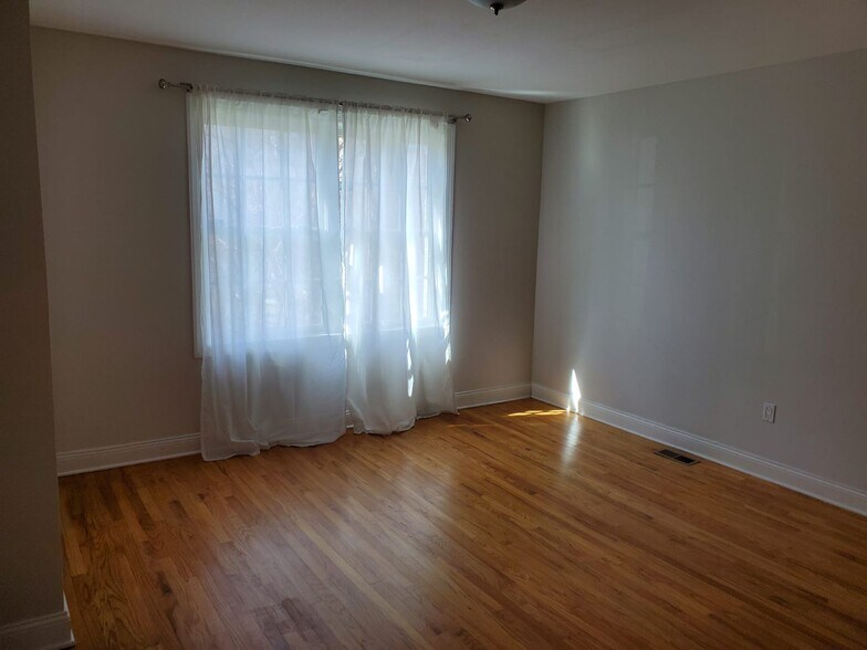 Living Room - 1653 Trinidad Ave NE