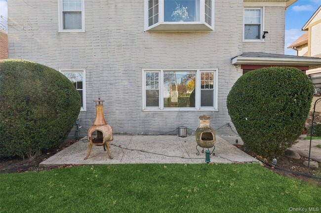 Building Photo - 138 Colonial Pl