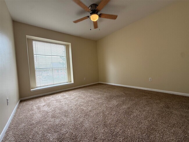 Building Photo - 17149 Beaver Springs Dr