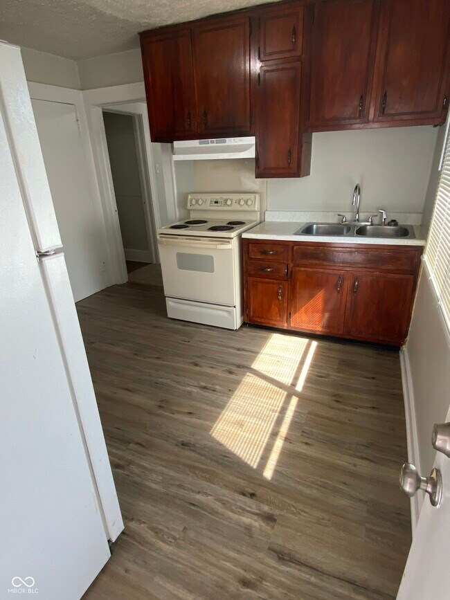 Building Photo - 3601 Brookside Pkwy S Dr