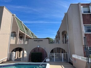 Building Photo - 1100 SE 4th Ave