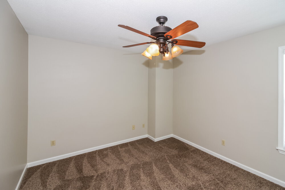 Building Photo - 15 Austin Cir