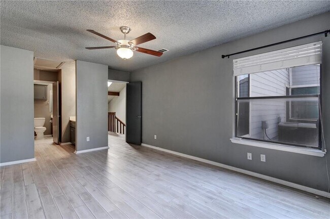 Building Photo - 1010 W Rundberg Ln