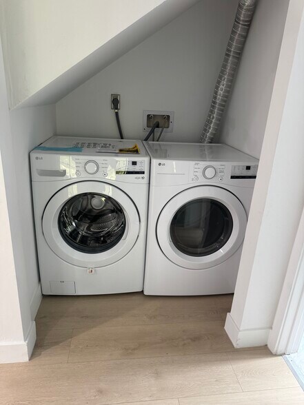 Building Photo - 4128 Leimert Blvd