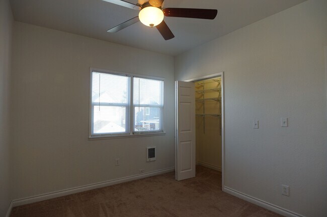 Building Photo - 1209 S J St