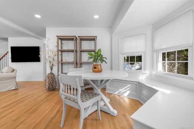 Building Photo - 27 Reef Ct