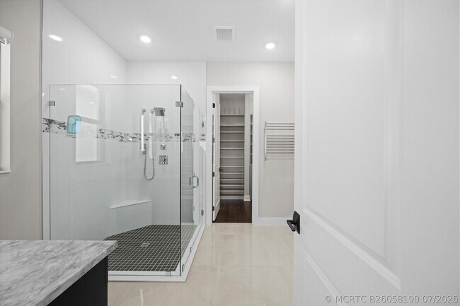 Building Photo - 15664 Merritt Dr