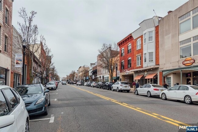 Building Photo - 30 Park Ave