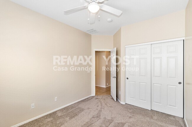 Building Photo - 254 W Seven Seas Dr
