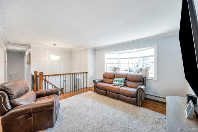 Building Photo - 62 Forest Ave