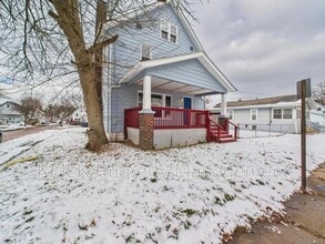 Building Photo - 594 Columbia Ave