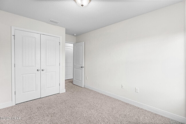 Building Photo - 1886 Pointe Dr