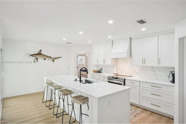 Building Photo - 444 N Barfield Dr