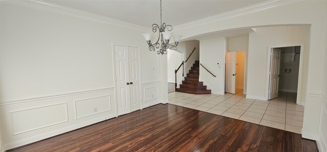 Building Photo - 6926 Sable River Dr