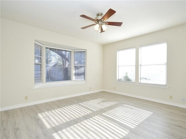 Building Photo - 5409 Grover Ave