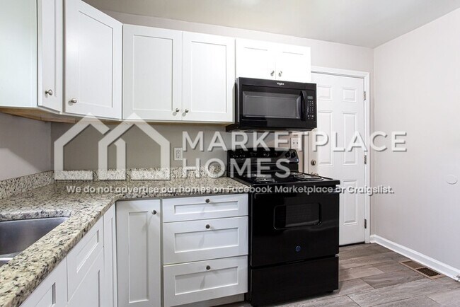 Building Photo - 3516 Maryvale Dr