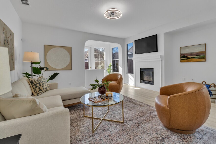 Building Photo - 1886 Dawnelle Way