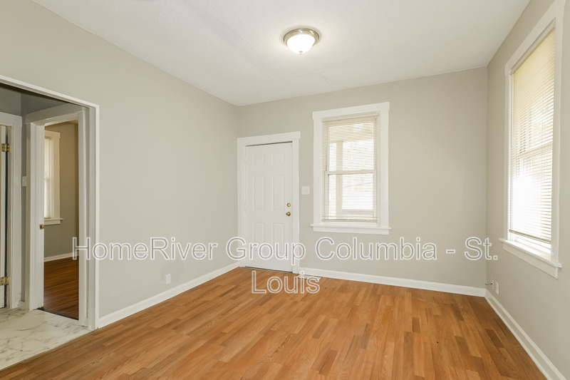 Building Photo - 8914 Ramona Ave