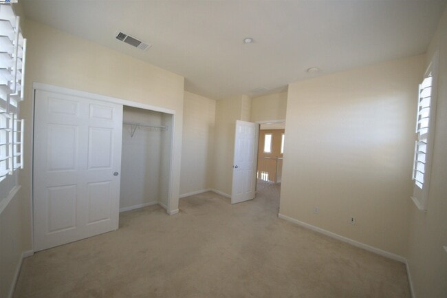 Building Photo - 1612 Marina Way