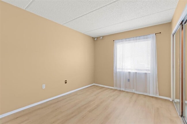 Building Photo - 121 Cypress Ln