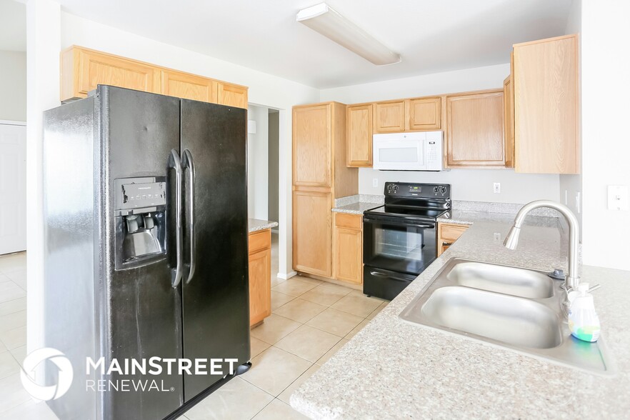 Building Photo - 10845 W Monterosa St