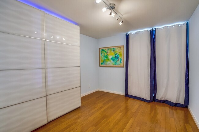 Building Photo - 1128 22nd St