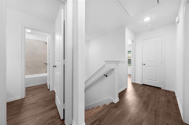 Building Photo - 100 Capewood Dr