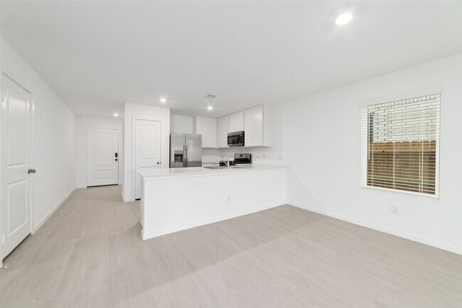 Building Photo - 6330 Breakaway Grv Dr