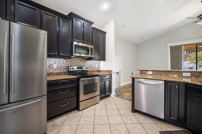 Building Photo - 8522 White Poplar Dr