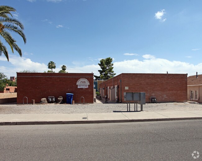 Primary Photo - Adams St. Apartments
