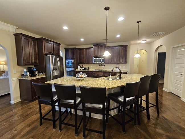 Building Photo - 202 Ermon Ct