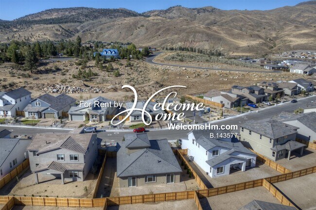 Building Photo - 262 Commodore Dr