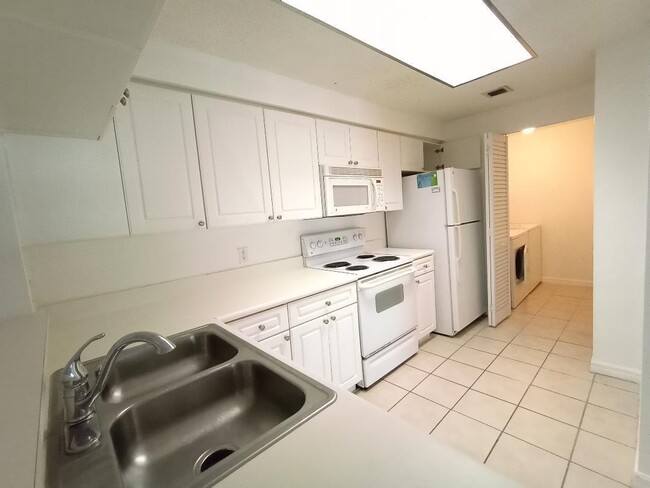 Primary Photo - 3018 Alcazar Pl