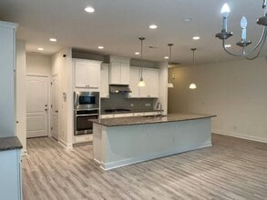 Building Photo - 311 Alamosa Pl