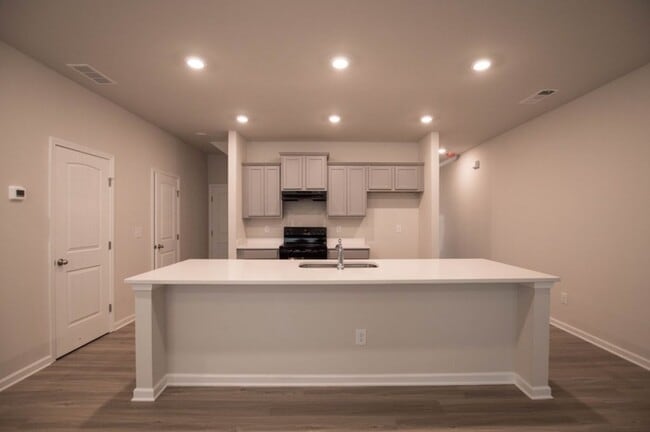 Building Photo - 373 Whitetail Cir