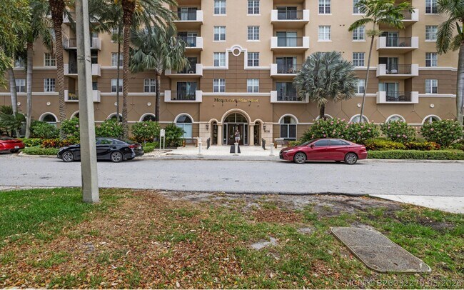 Building Photo - 616 Clearwater Park Rd