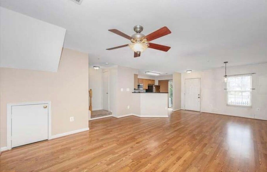 Building Photo - 4946 Whitney Terrace