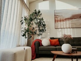 Building Photo - 14343 E 1st Dr