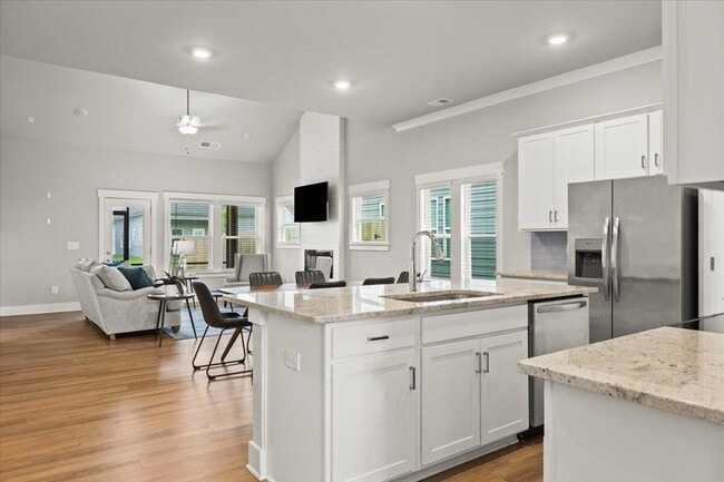 Building Photo - 2093 Firelight Wy