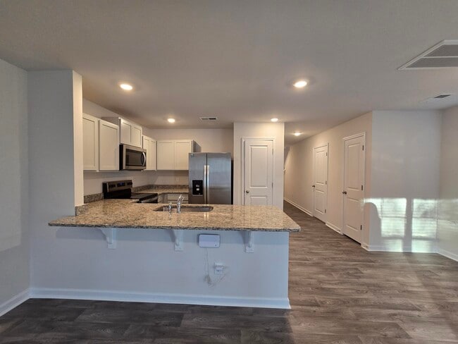 Building Photo - 162 Wall St