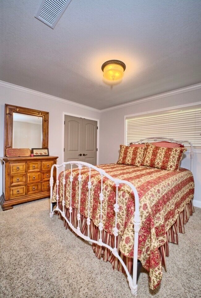 Building Photo - 7618 TX-87