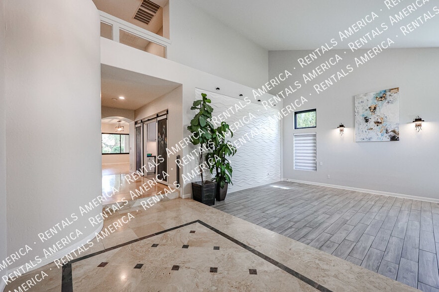 Building Photo - 1708 E Kaibab Dr